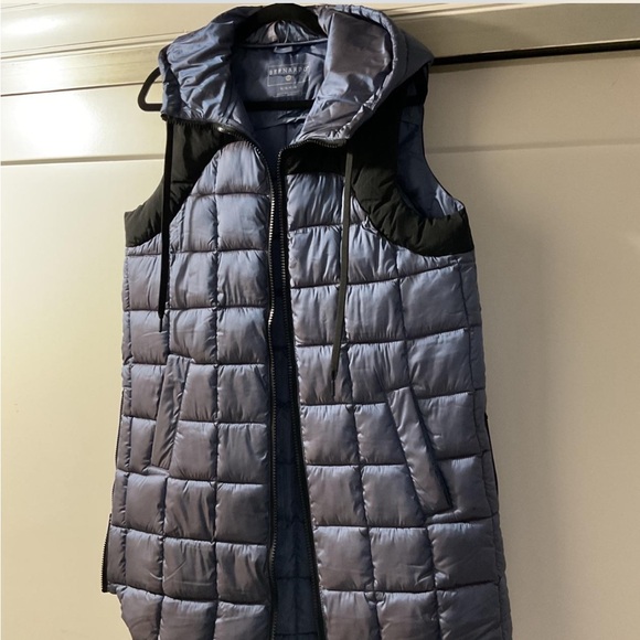 Bernardo Jackets & Blazers - Bernardo Quilted Hooded Vest in Black and Purple